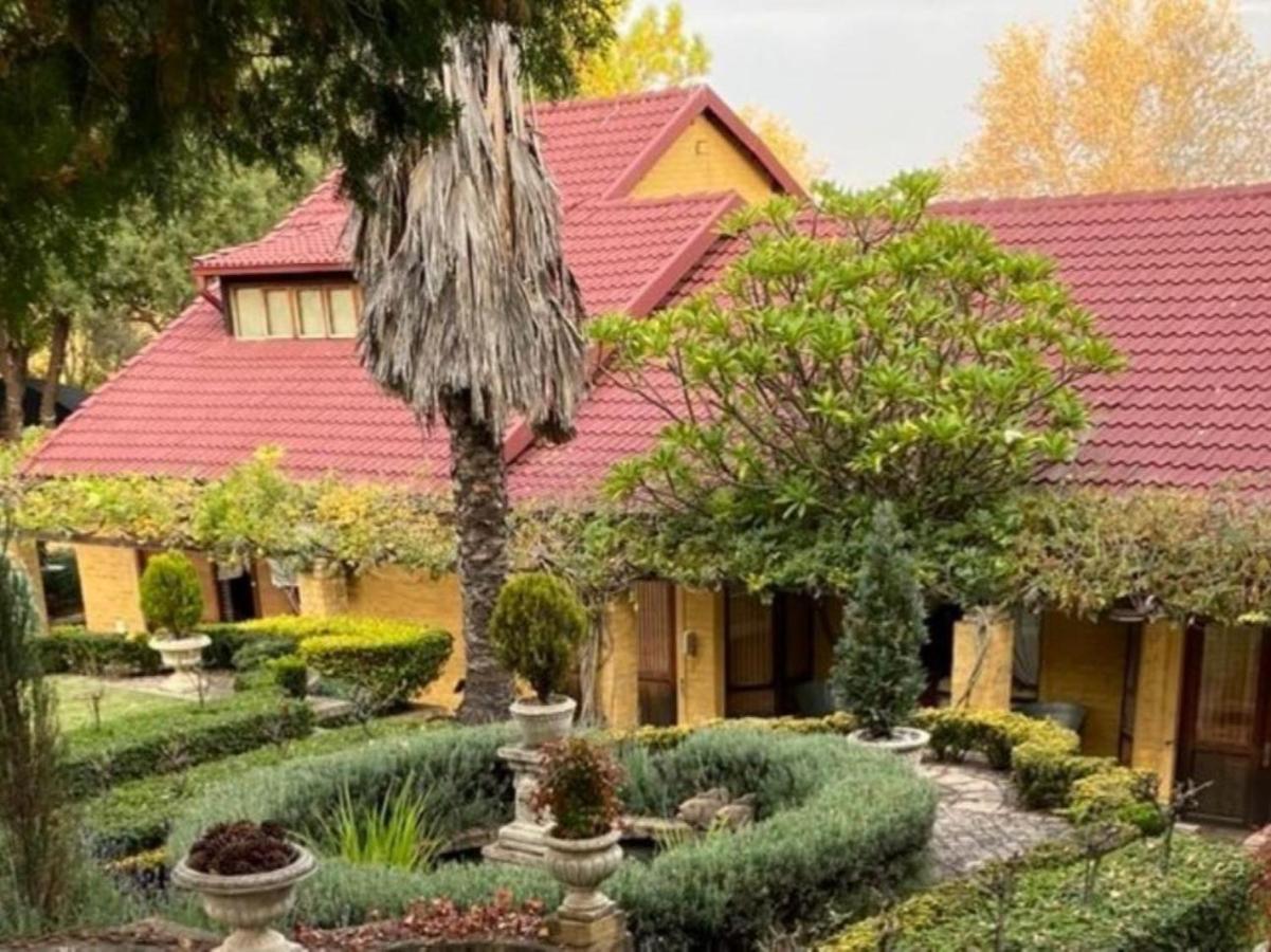 The Tuscan Garden ニューカッスル エクステリア 写真
