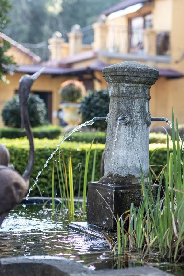 The Tuscan Garden ニューカッスル エクステリア 写真